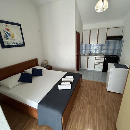 Apartments & Rooms Pierino Bol Extérieur photo