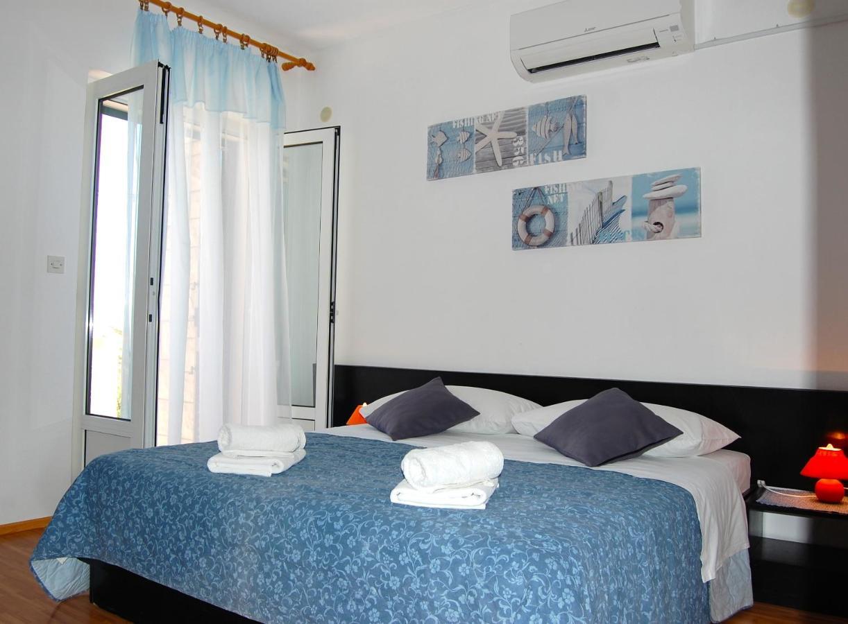 Apartments & Rooms Pierino Bol Extérieur photo